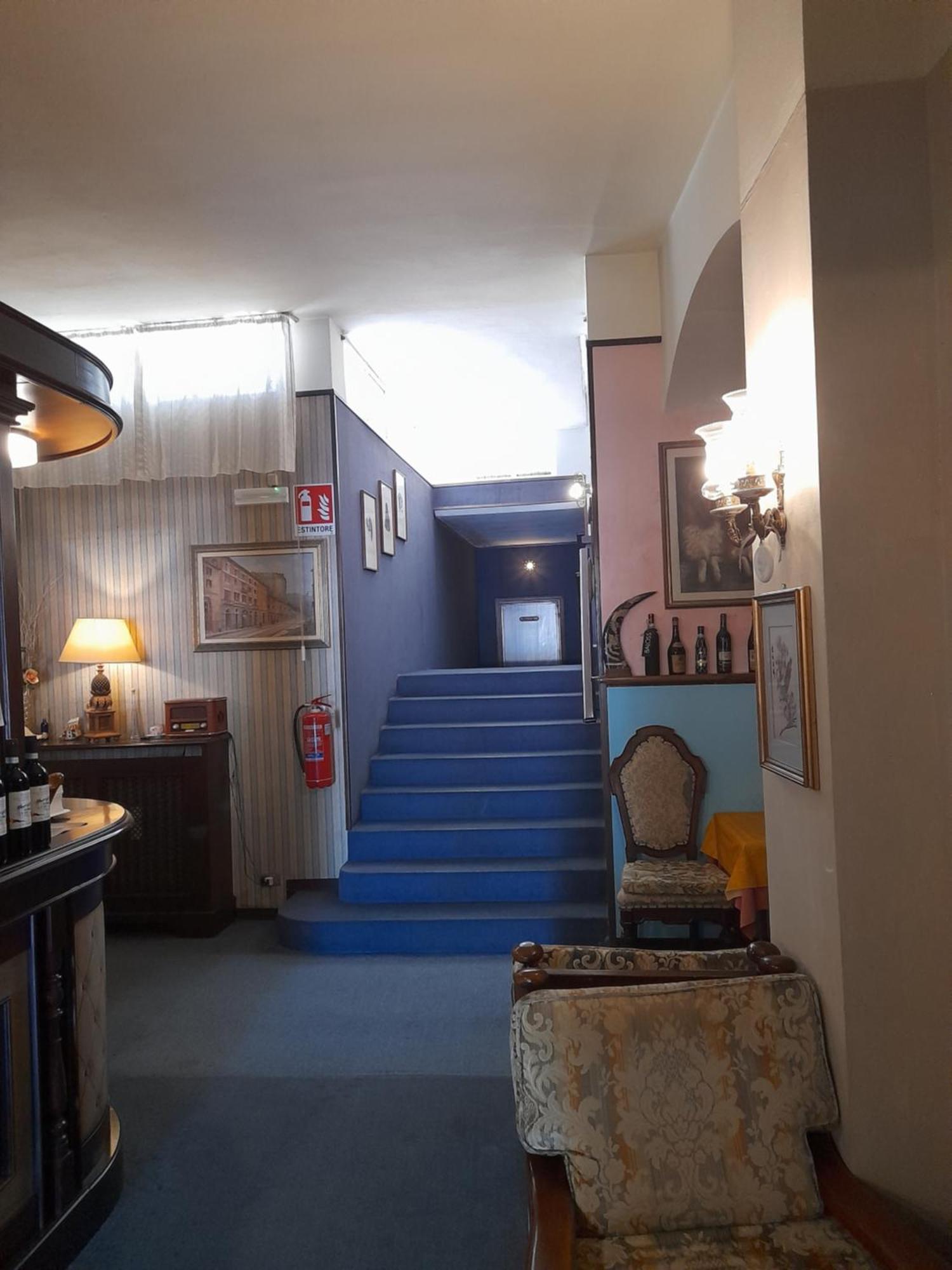Hotel Florida Arona Bagian luar foto