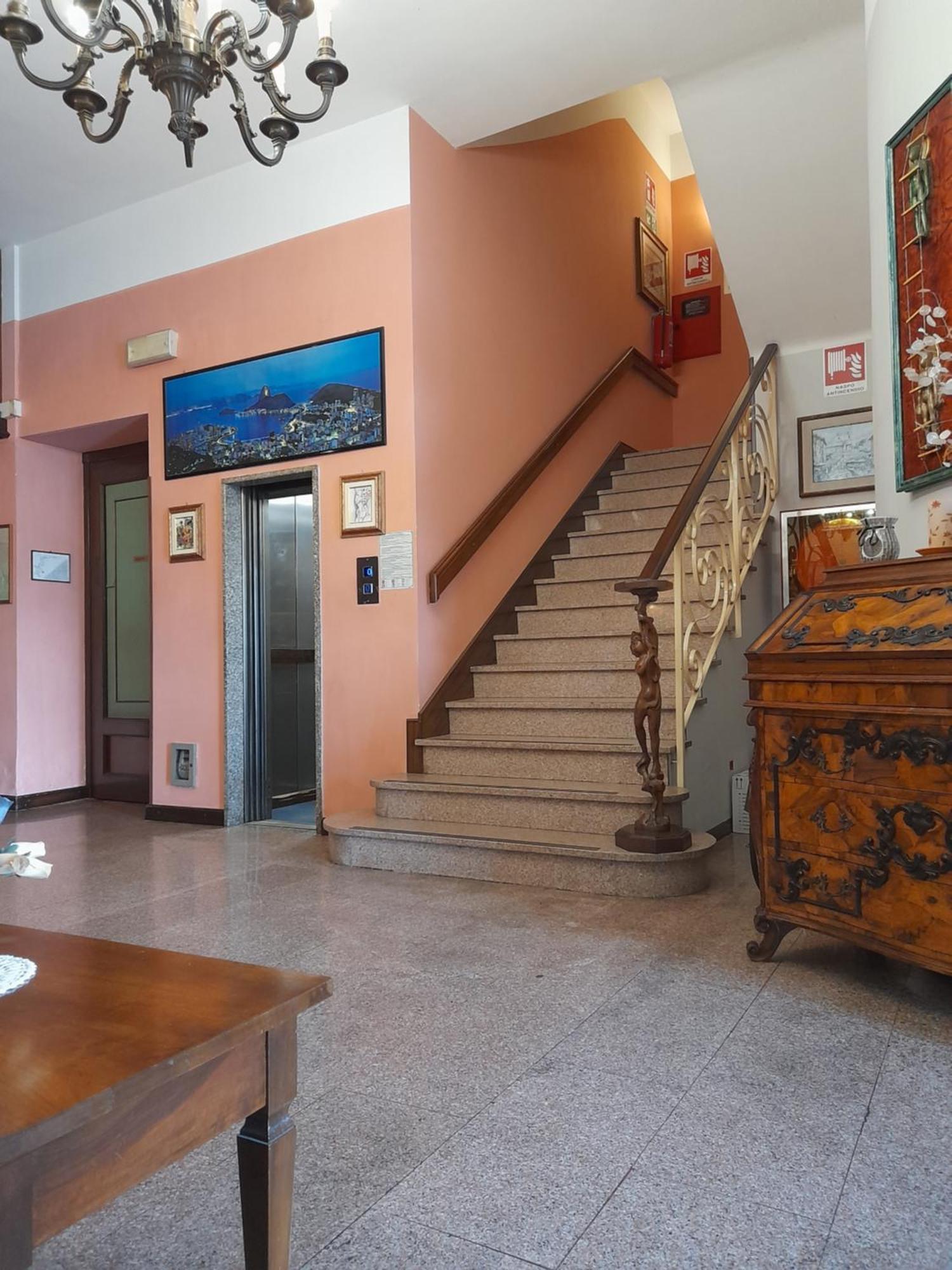 Hotel Florida Arona Bagian luar foto